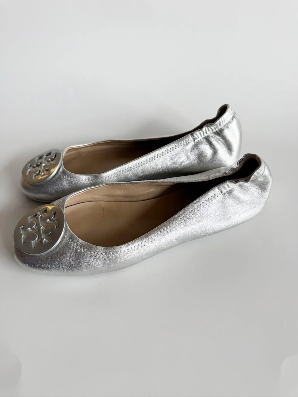 Tory Burch Minnie Sliver Ballet Flats Size 6.5